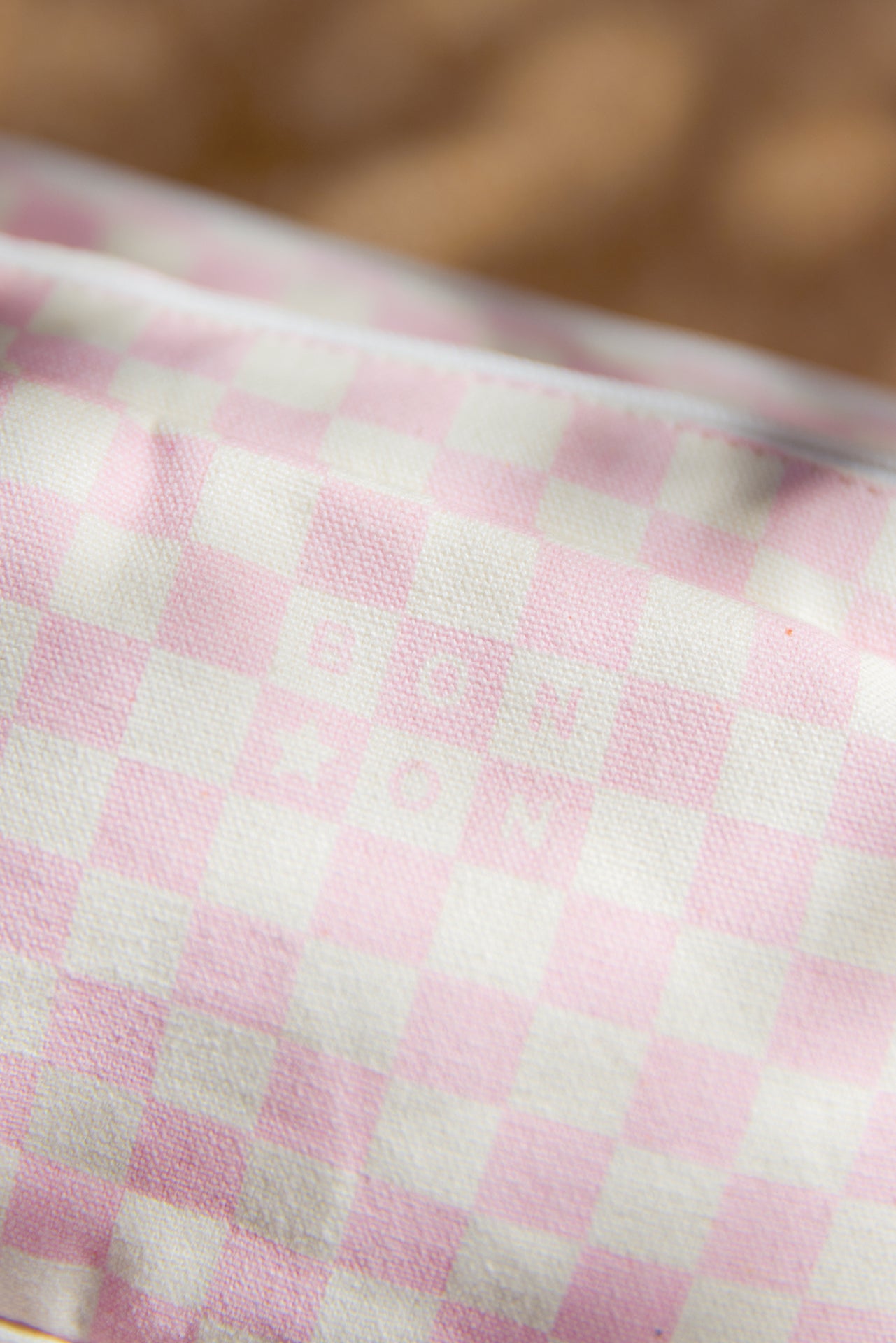 Case - checkerboard Pink clear