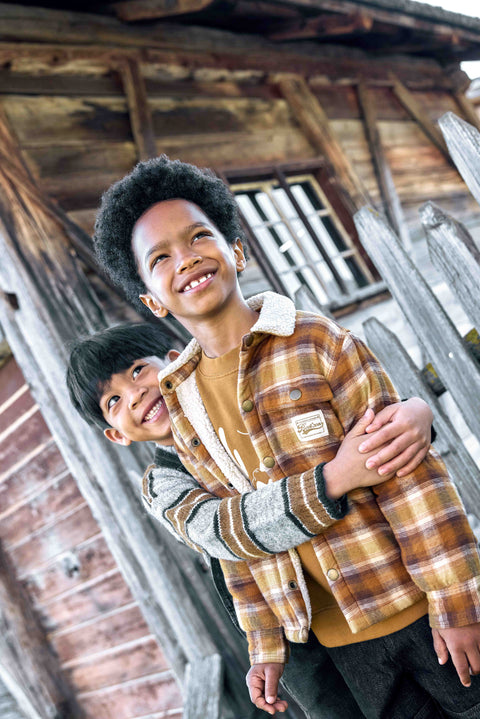 Surchemise - Monster Barn - Image principale