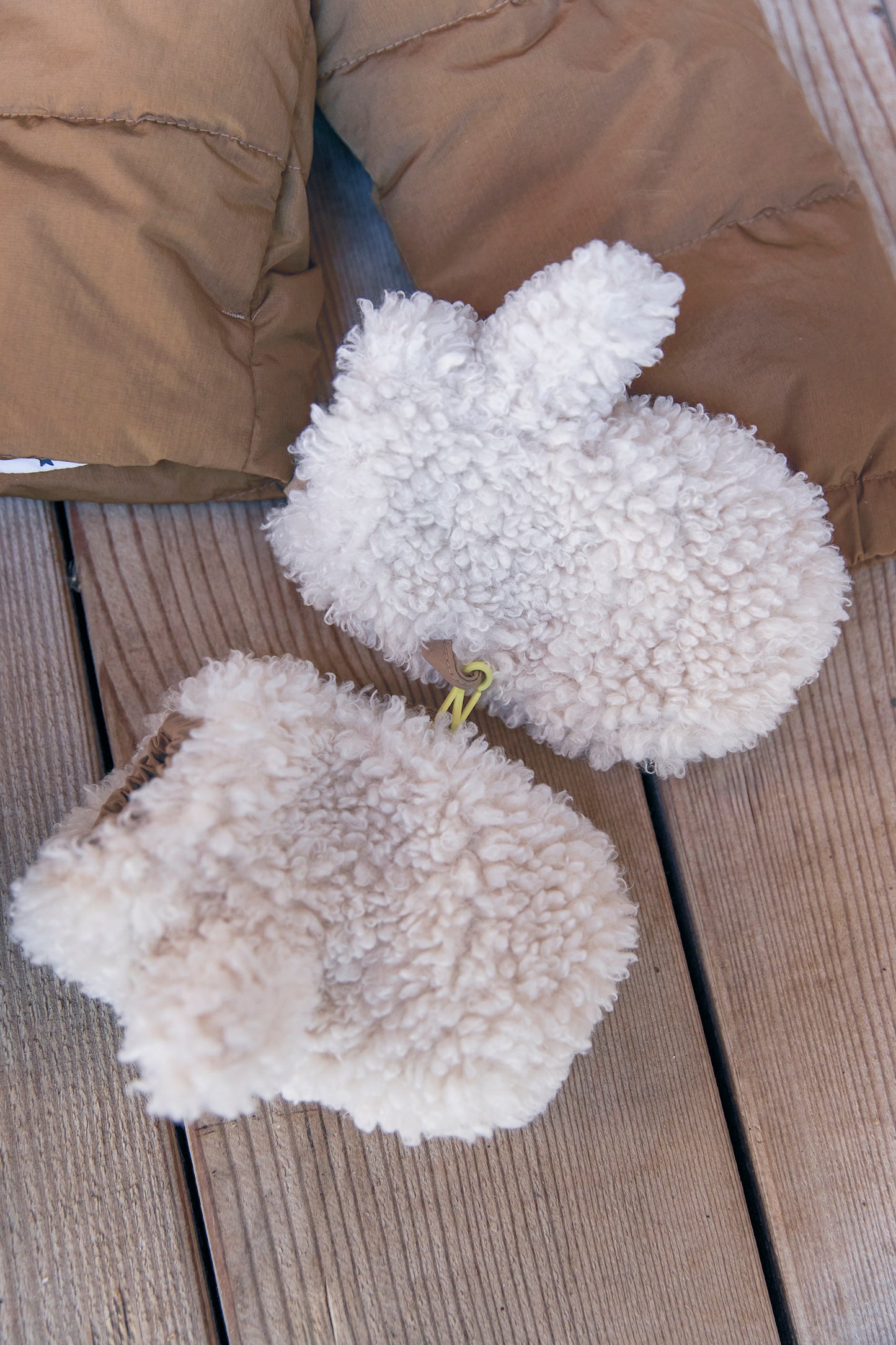 Muffles - Moon Mouton