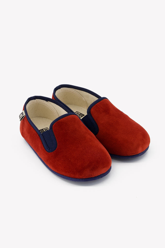Chaussons - John Chestnut - Image principale