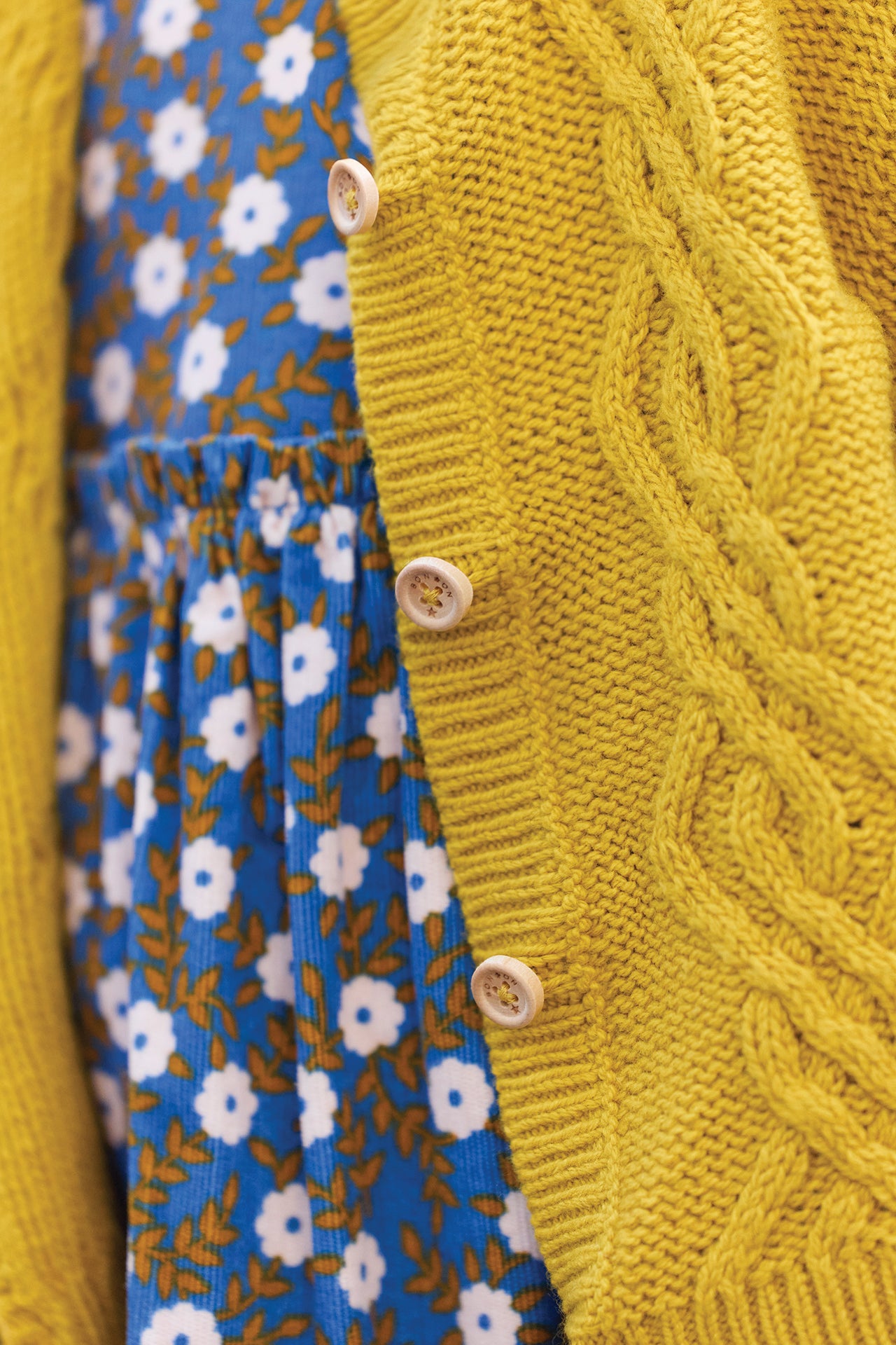 Cardigan - Bernard in knitting Cable Yellow