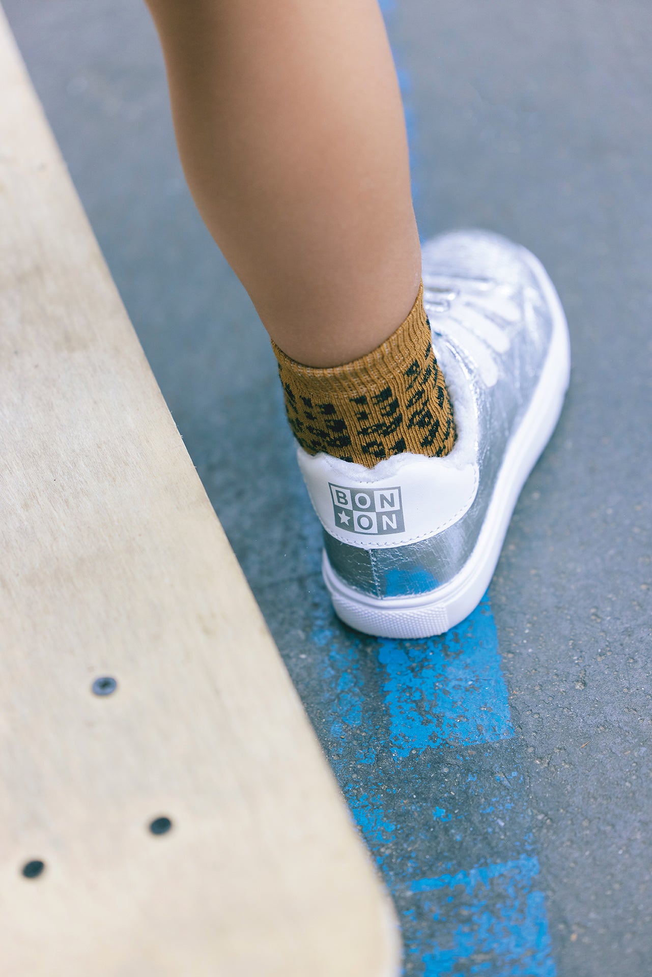 Sneakers - Silver Basil