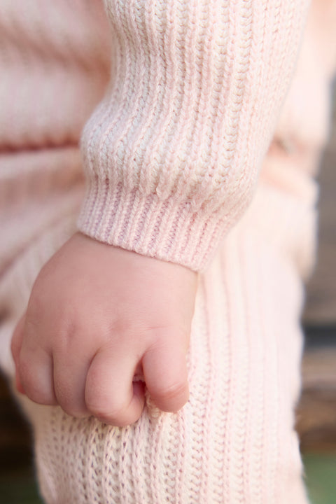 Outfit - James Peach - Image principale