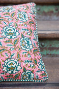 Coussin - Imprimé rose