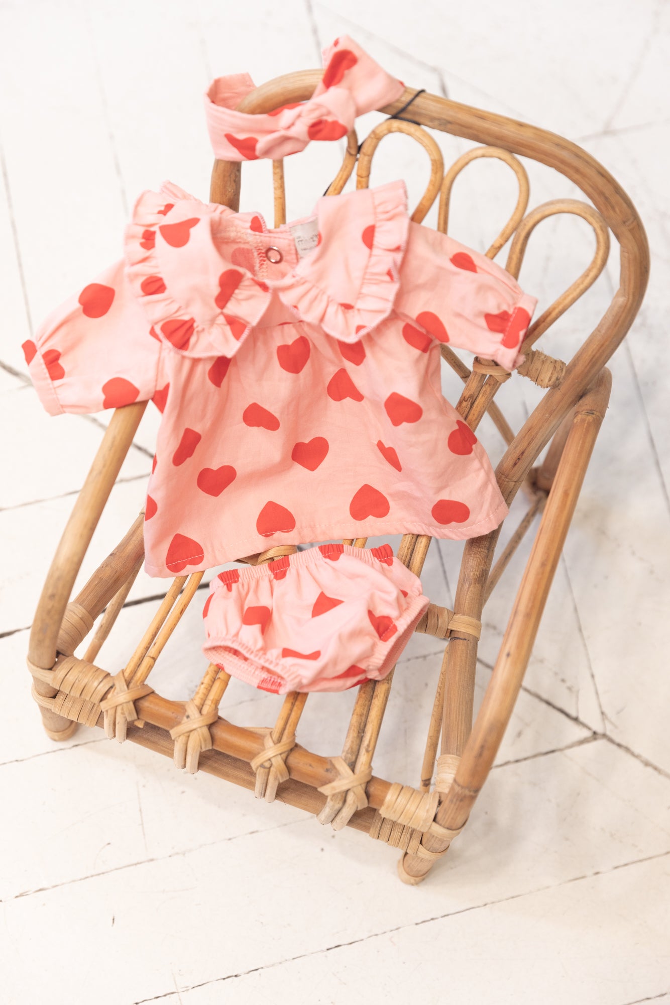 Accessoire poupon - Ensemble Karina cœur bonton + minikane