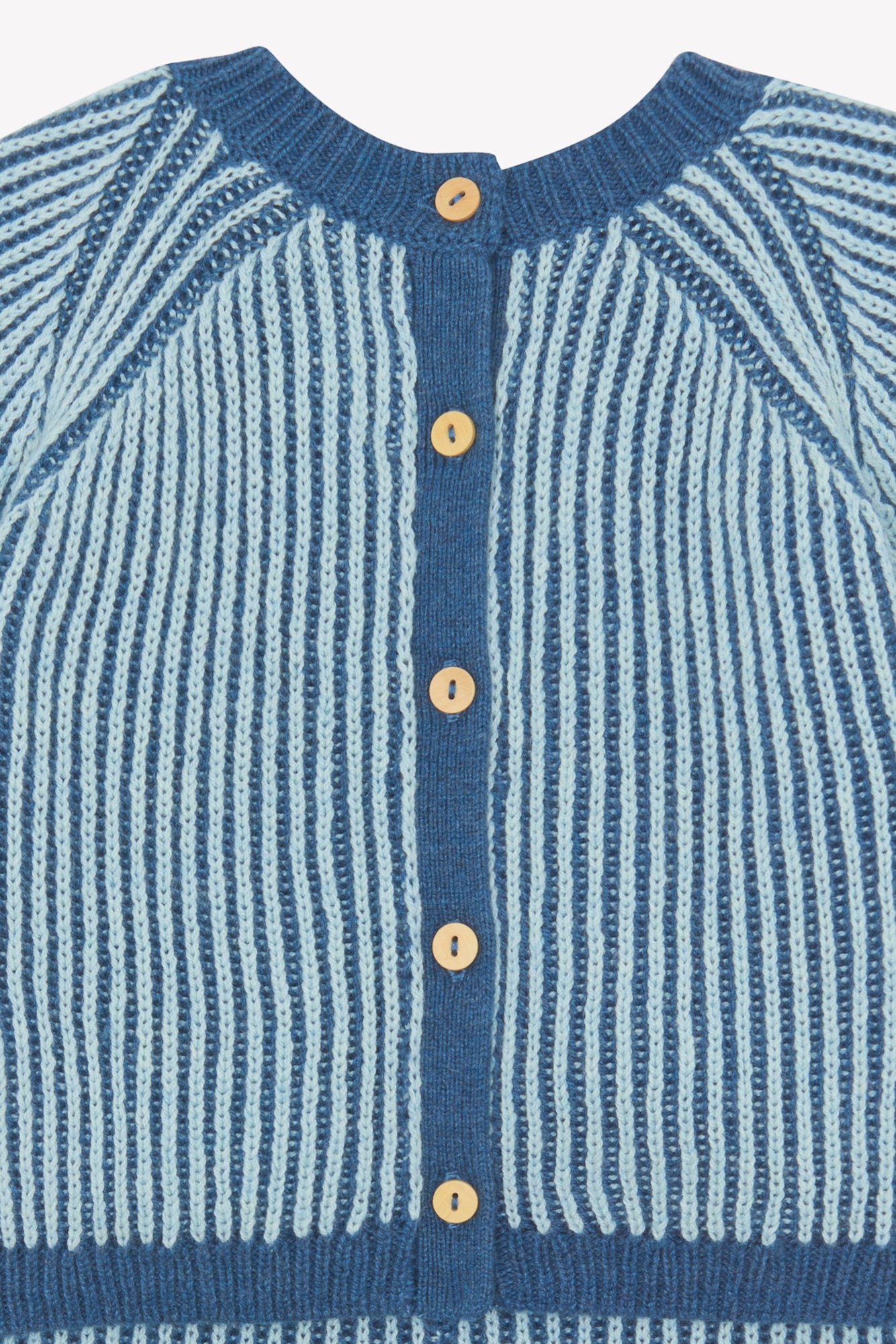 Outfit - James Rayé Aqua